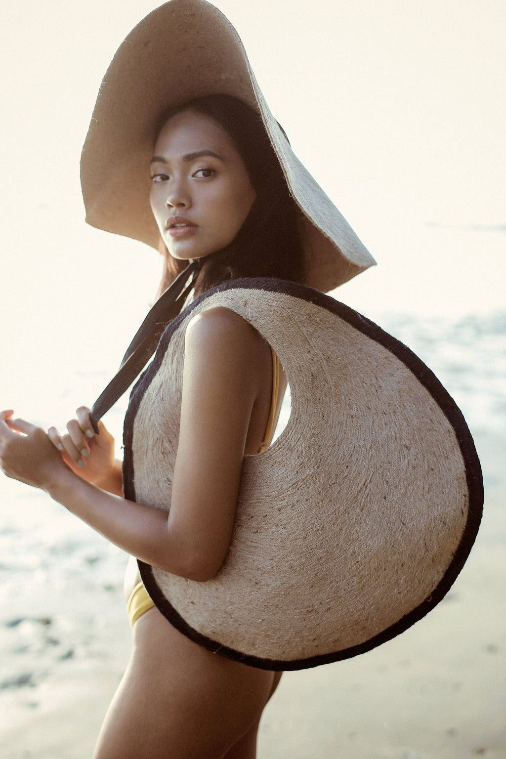 Halo Round Jute Tote
